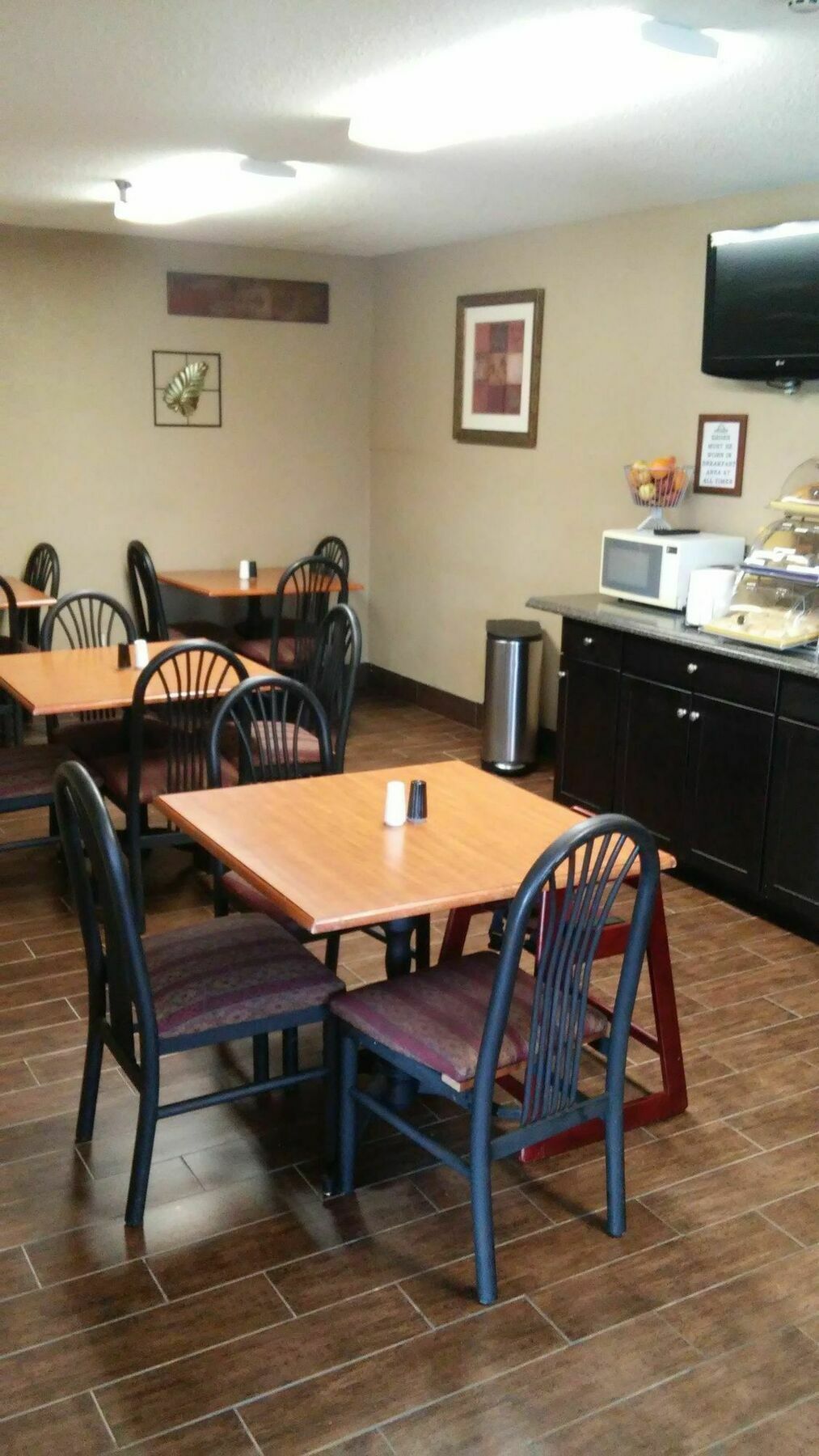 Days Inn By Wyndham Salina I-70 Bagian luar foto